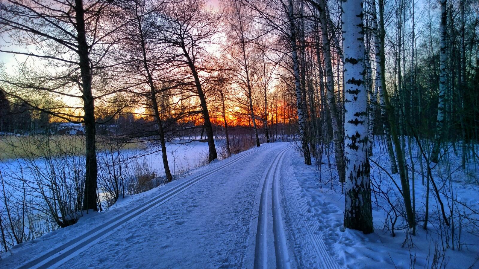 Обои Красочный закат на лыжной трассе Таммисало Хельсинки на рабочий стол