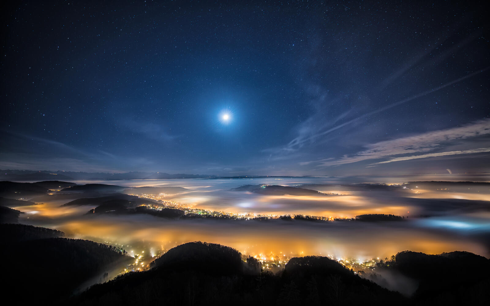 Бесплатное фото Ночная Швейцария и луна