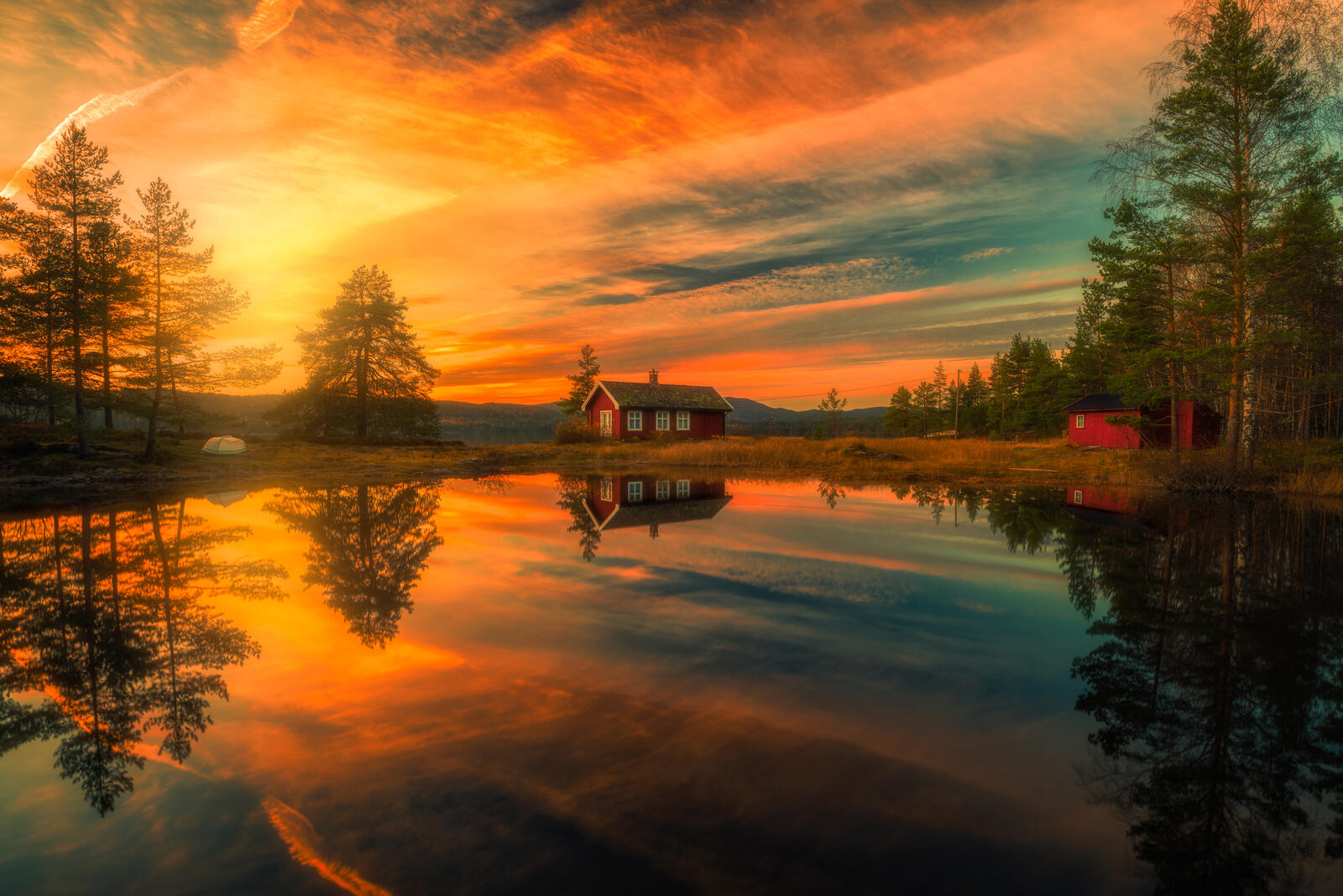 Обои Norway озеро домик на рабочий стол