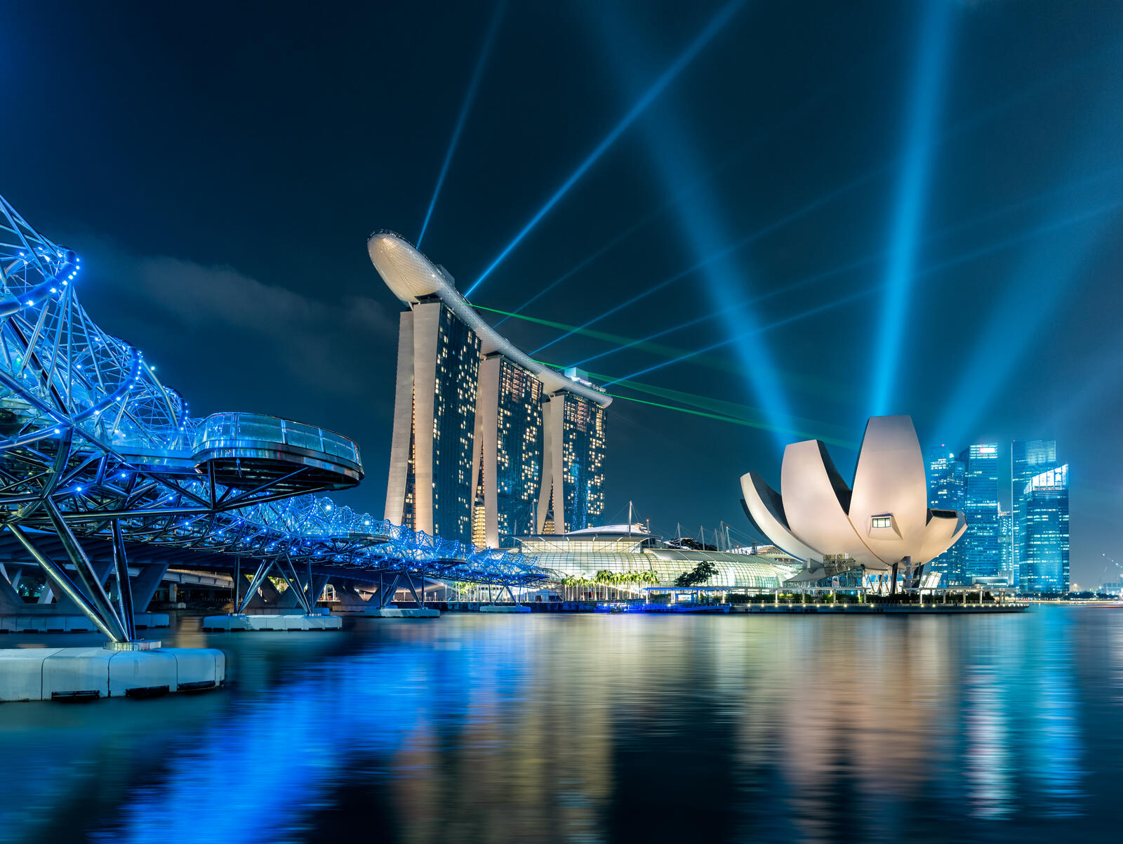 Обои Marina Bay Sands Helix Bridge Singapore на рабочий стол