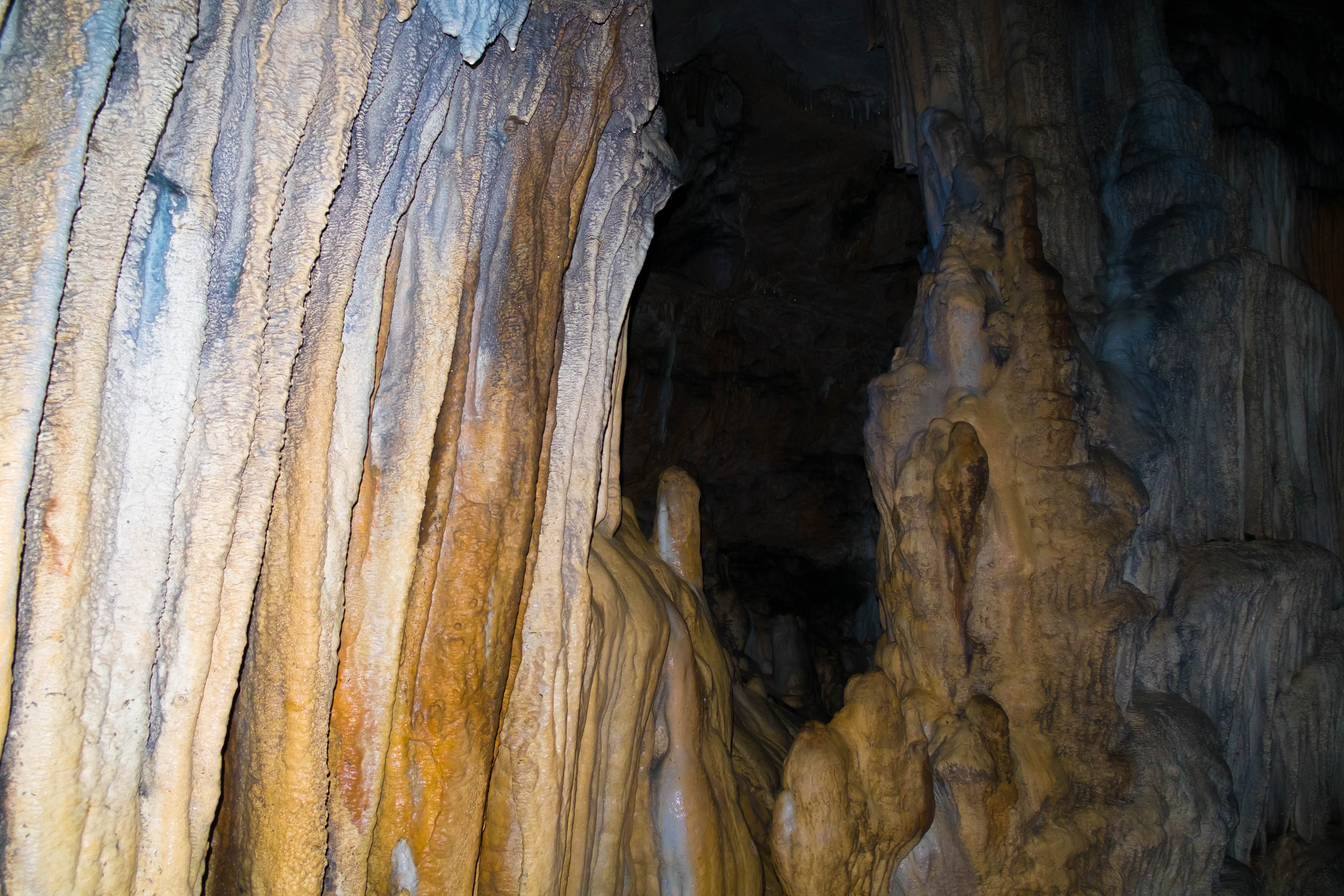 Wallpapers Adygea cave stalactites on the desktop