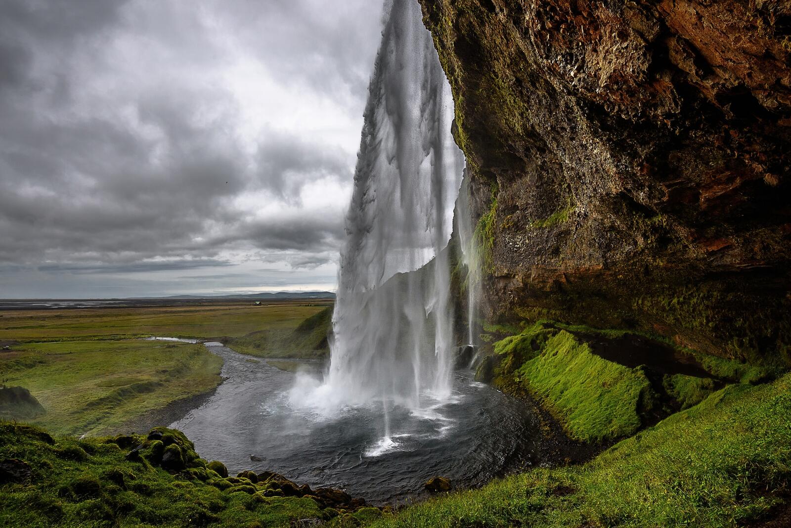 Обои Водопад Сельяландсфосс Исландия скалы на рабочий стол
