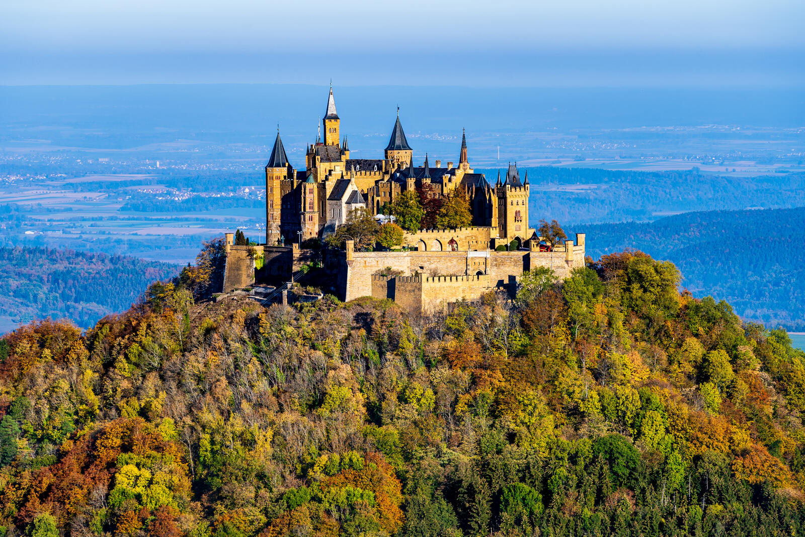 Wallpapers Hohenzollern Castle Hohenzollern Castle on the hill trees on the desktop