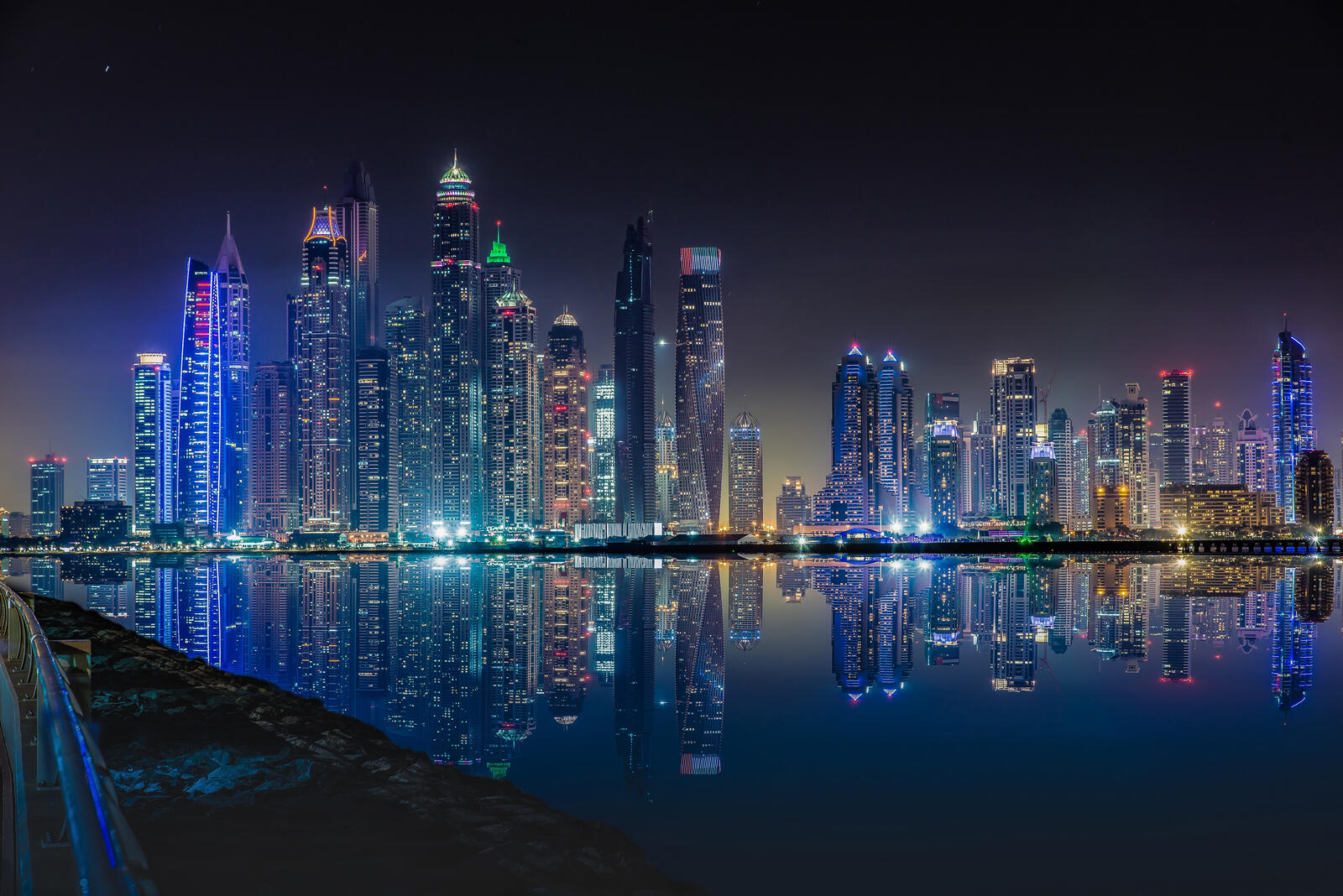Wallpapers night lights Dubai on the desktop