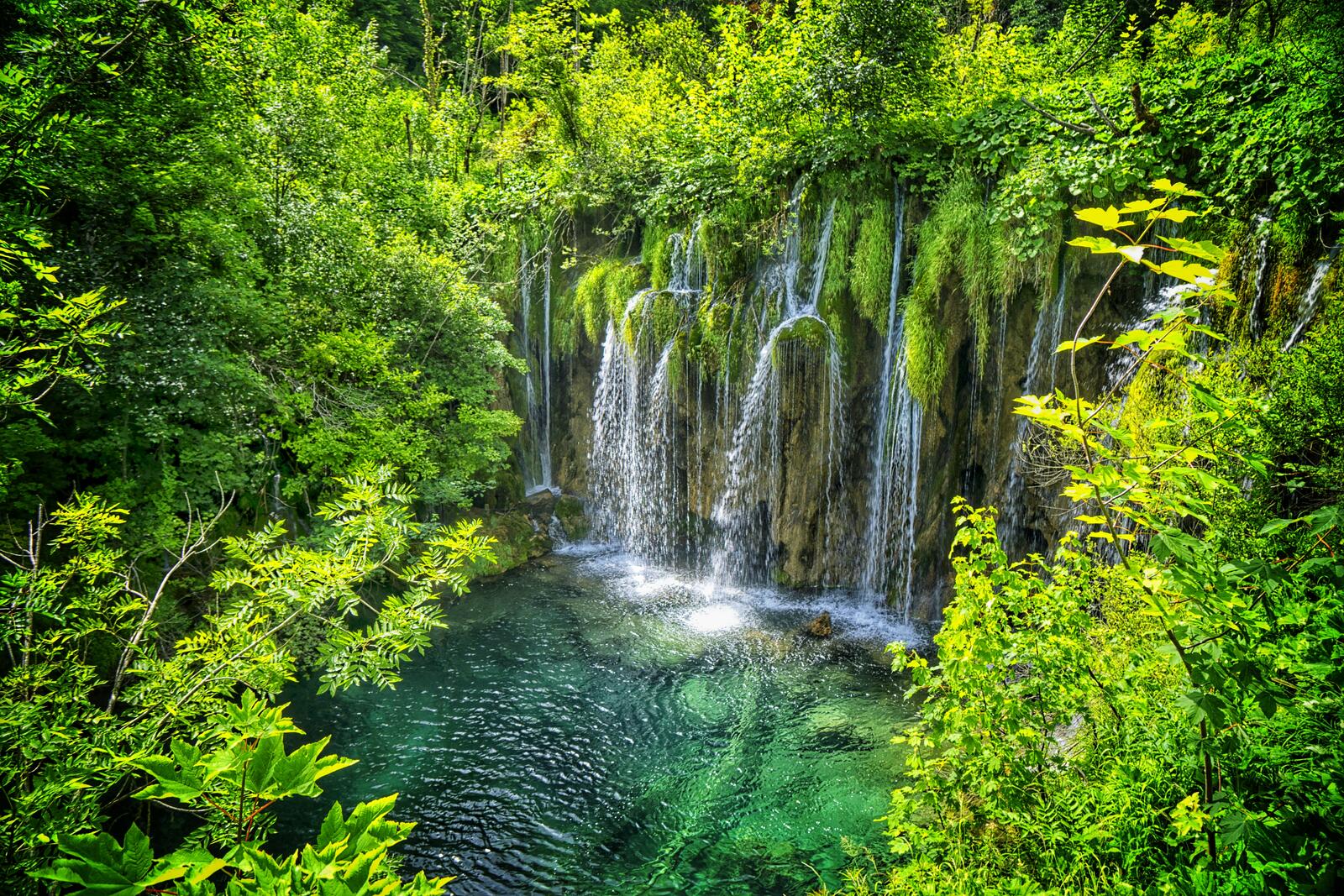 Обои водопад пейзажи национальный парк Плитвицкие озера на рабочий стол
