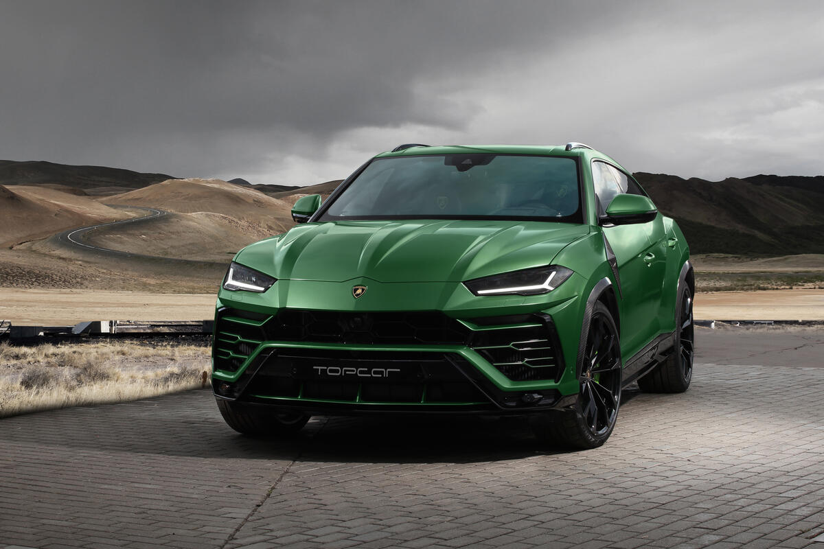 Green Urus Lamborghini new SUV