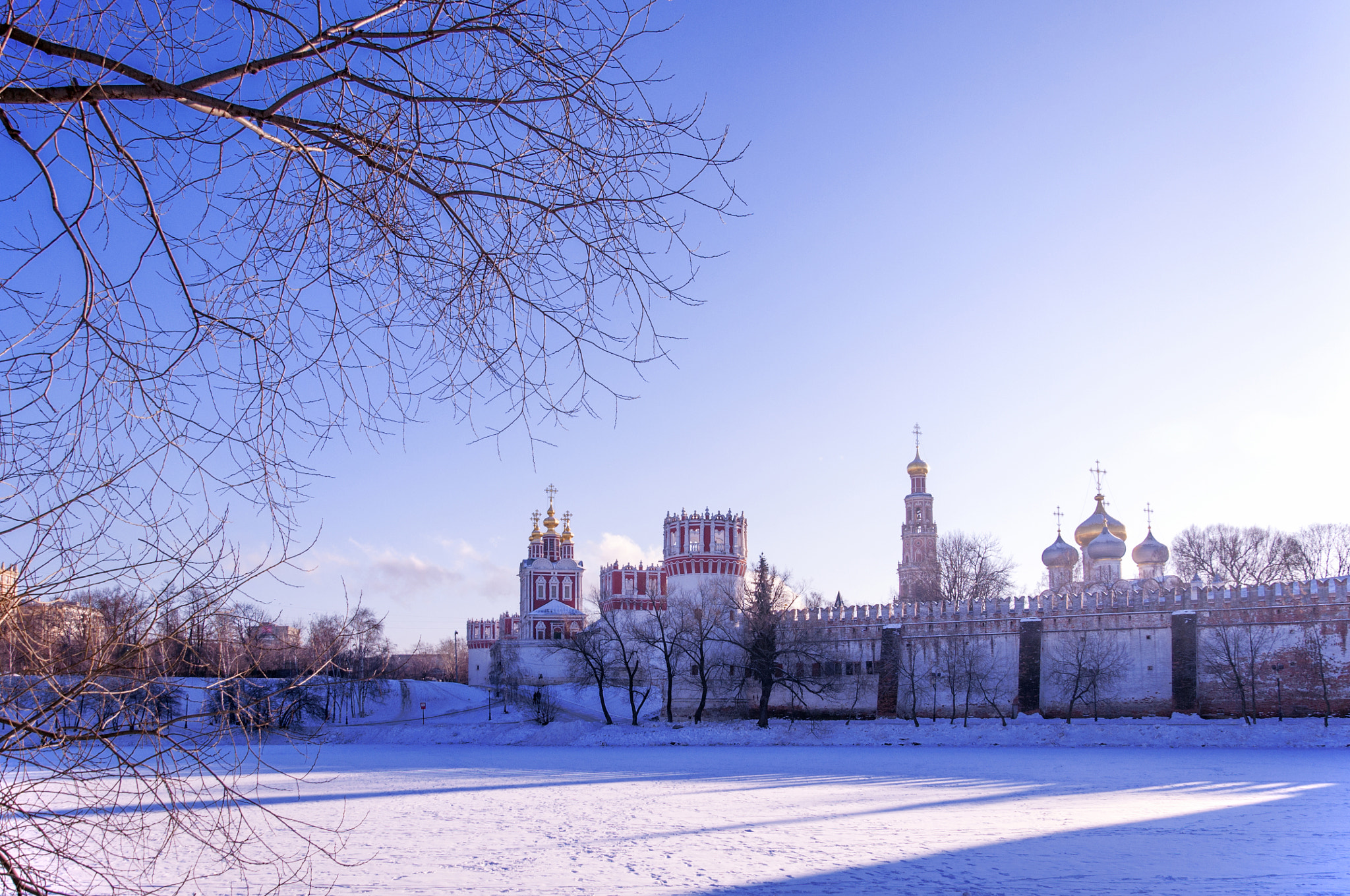 Обои Россия зима Новодевичий монастырь на рабочий стол
