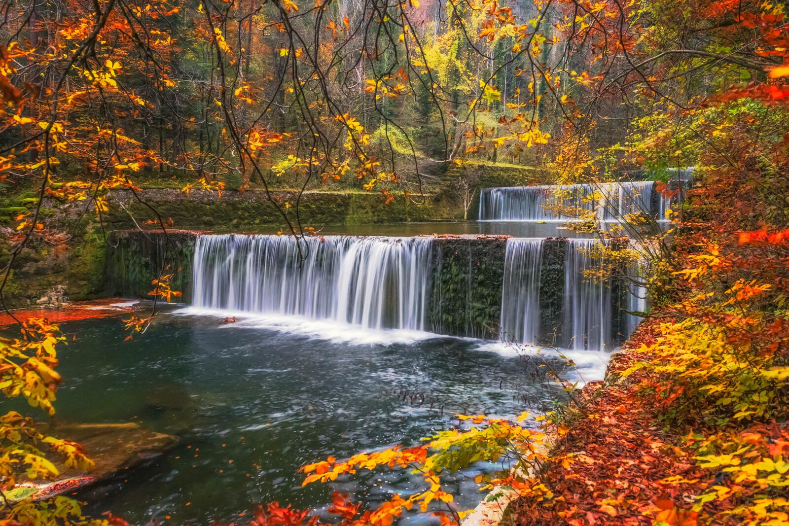 Wallpapers autumn leaves waterfall river on the desktop