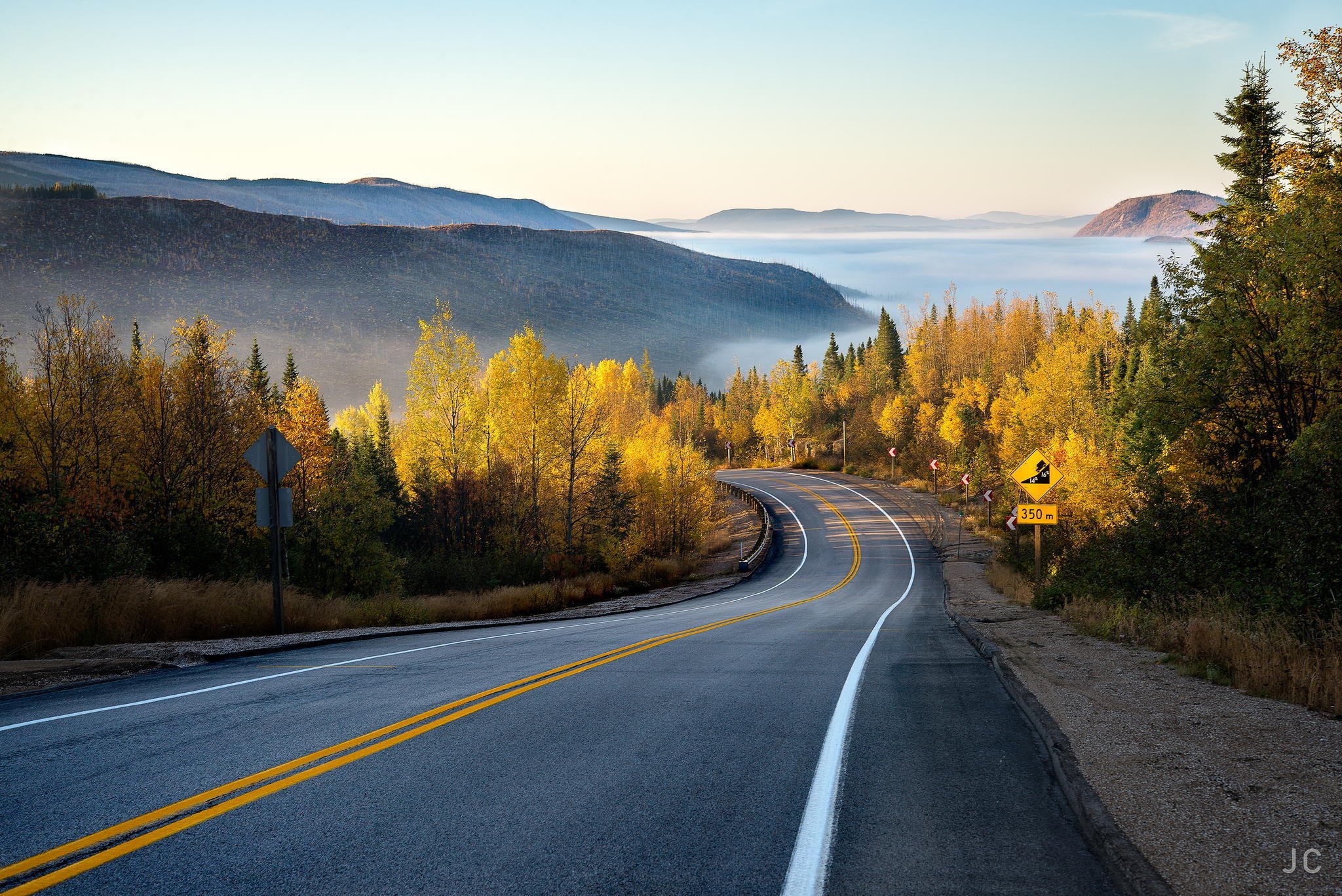 Wallpapers autumn winding road forest on the desktop