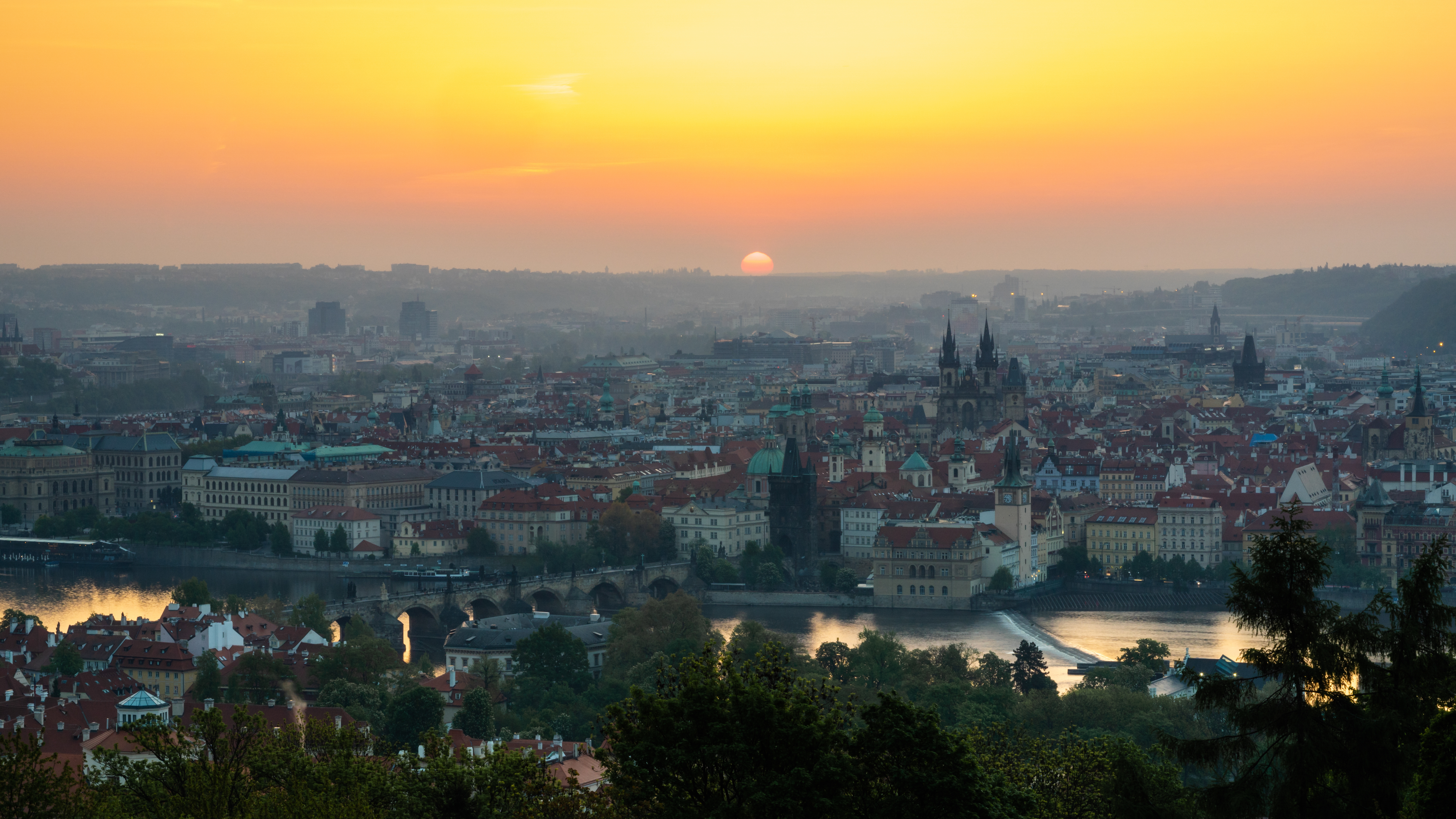 Обои Прага закат солнца вечер на рабочий стол