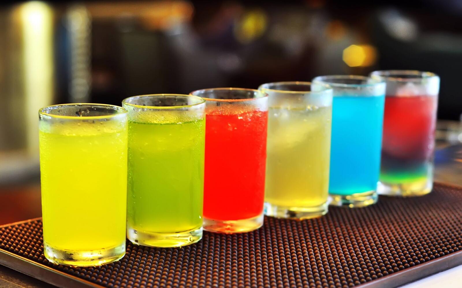Обои коктейль разноцветные коктейли на рабочий стол