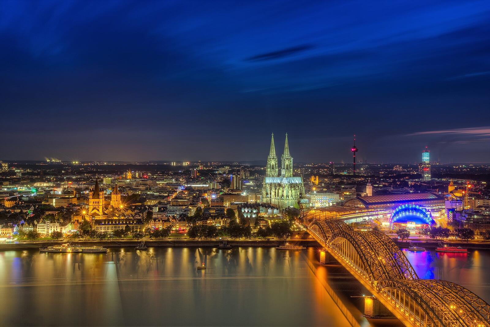 Wallpapers Cologne night night city on the desktop