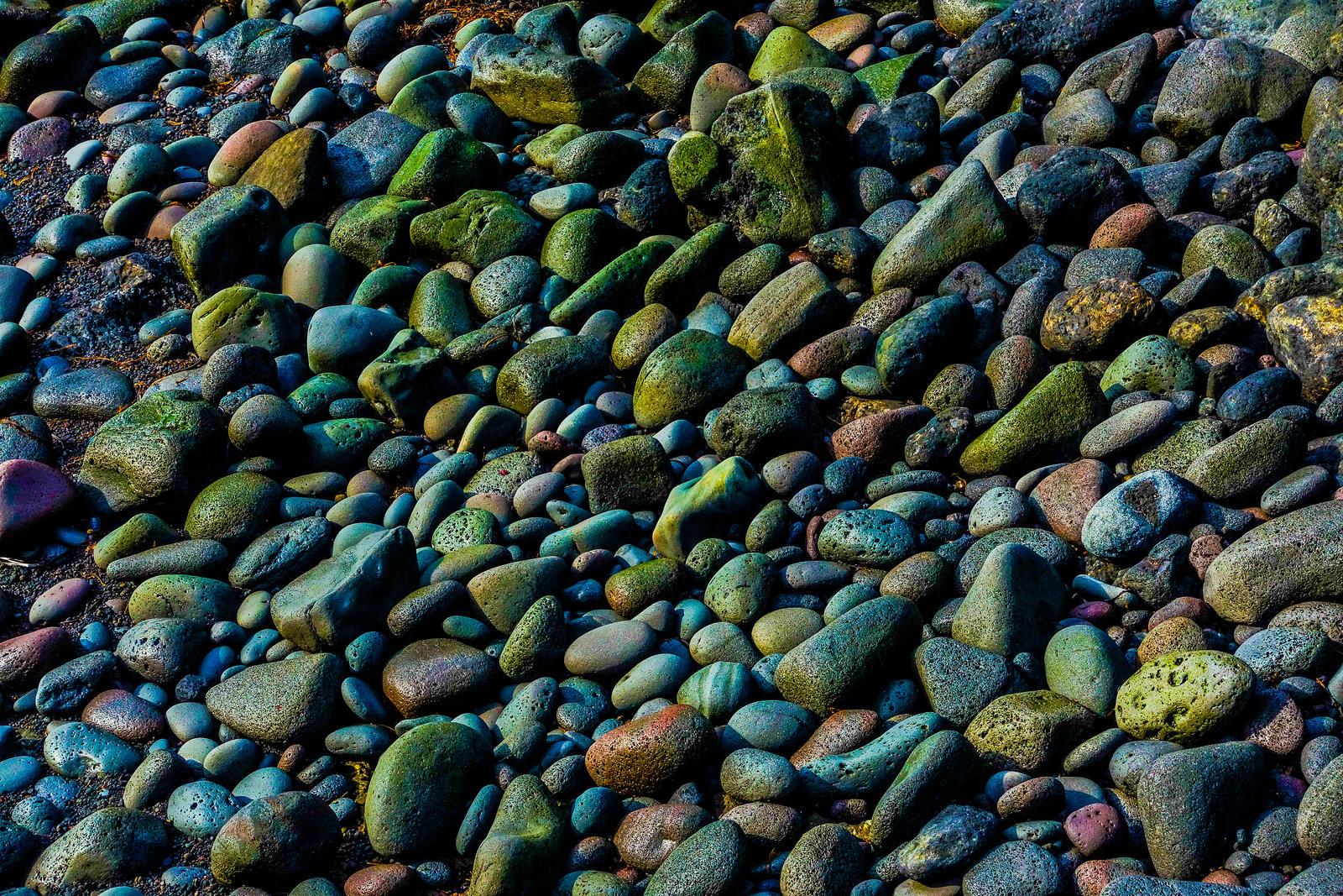 Wallpapers Magic stones Iceland shore on the desktop